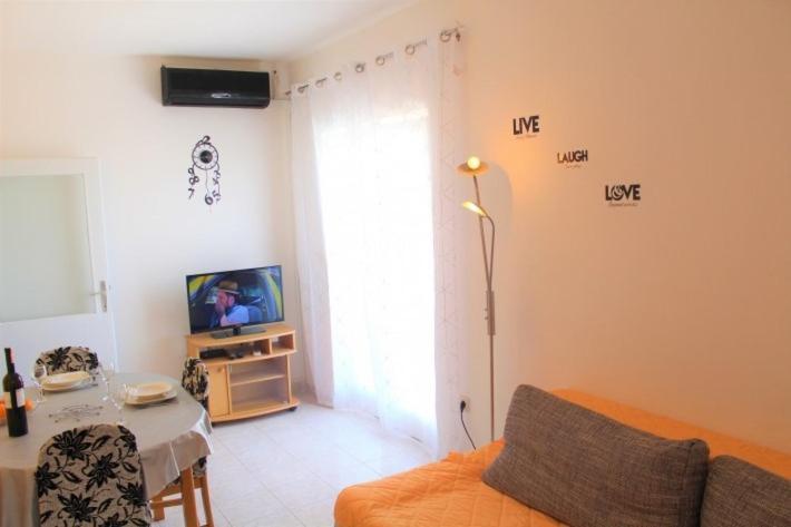 Apartment Nana Primosten Luaran gambar